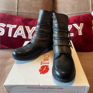 Two Lips Black and Grey Women's Boots